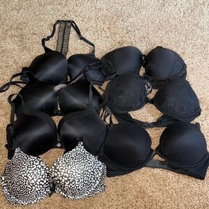 Seven Victoria’s Secret bras